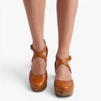 Old Fortune | Dames leren pumps met blokhak en gekruiste bandjes