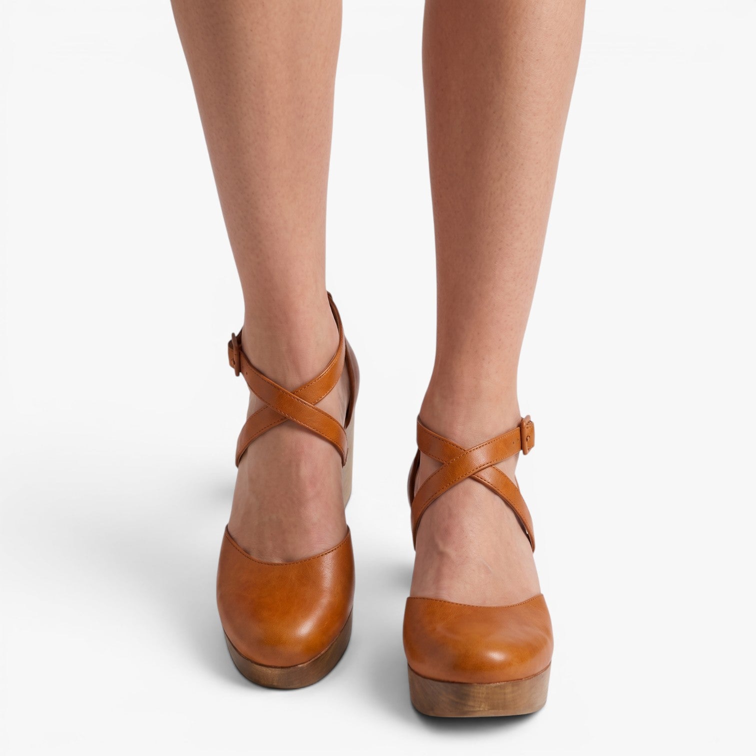 Old Fortune | Dames leren pumps met blokhak en gekruiste bandjes